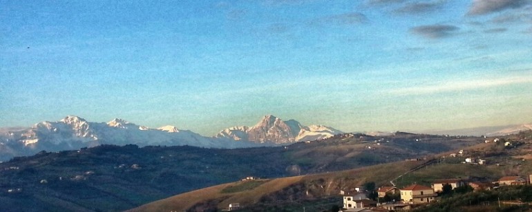 Non solo montagna e mare, ma anche shopping e vita notturna